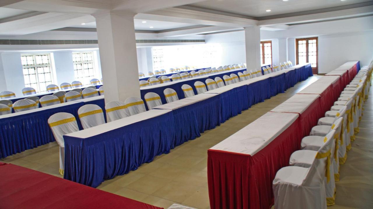 Malayalee Club Hotel Chennai Exterior foto