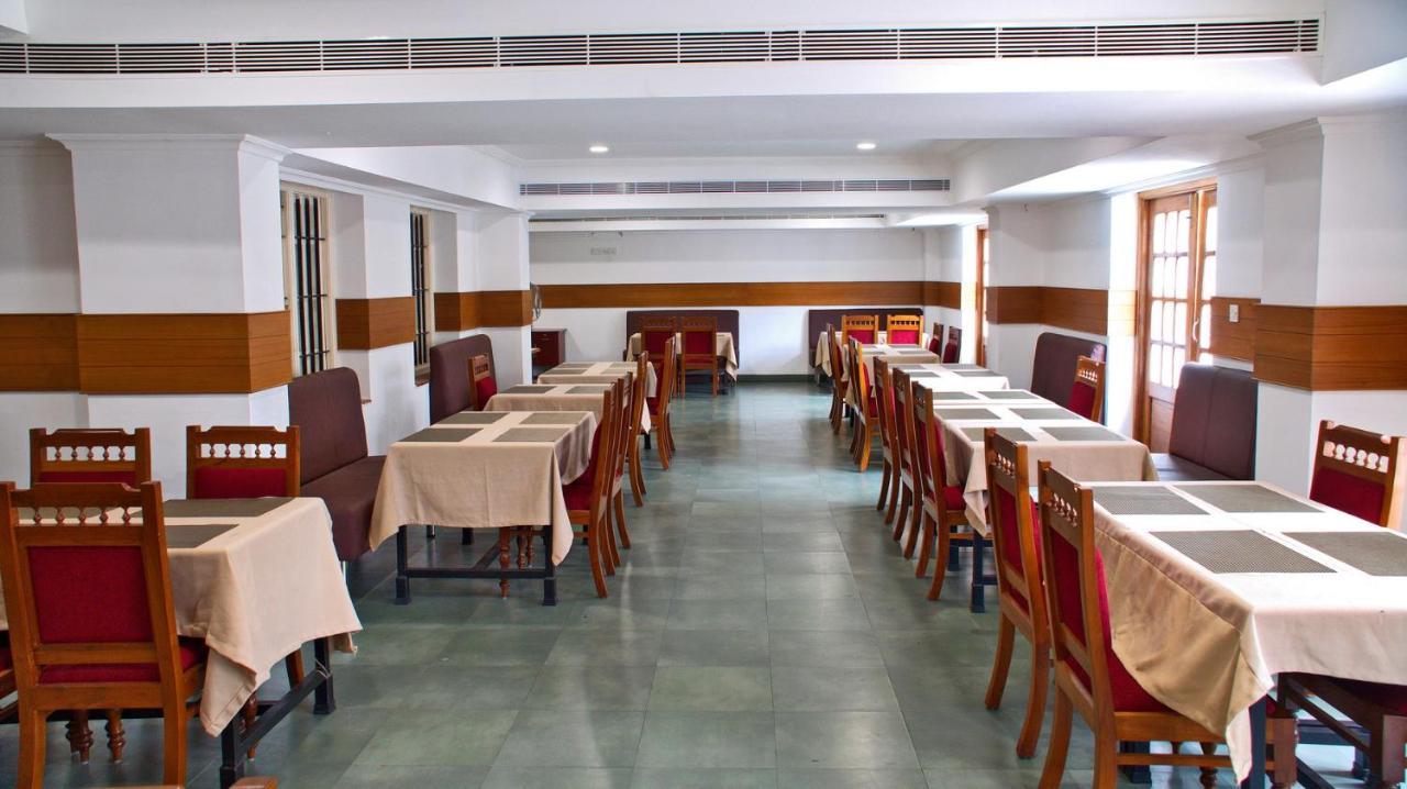 Malayalee Club Hotel Chennai Exterior foto